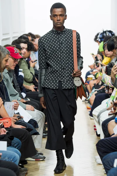 Look 24